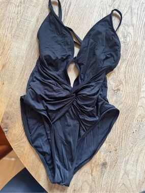La Blanca Black Twist-Detail One-Piece Swimsuit